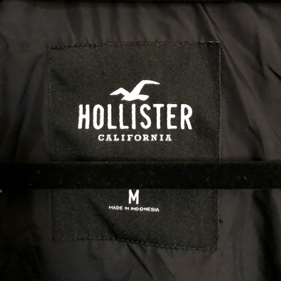 Hollister fuzzy jacket - Picture 3 of 3